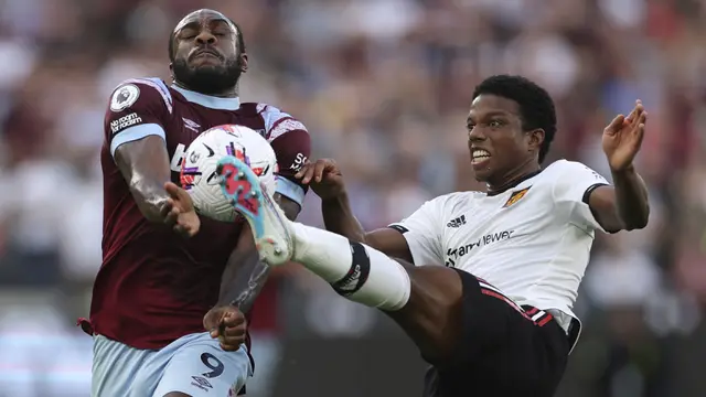 Foto: Aksi Pemain West Ham Bikin MU Tak Berkutik