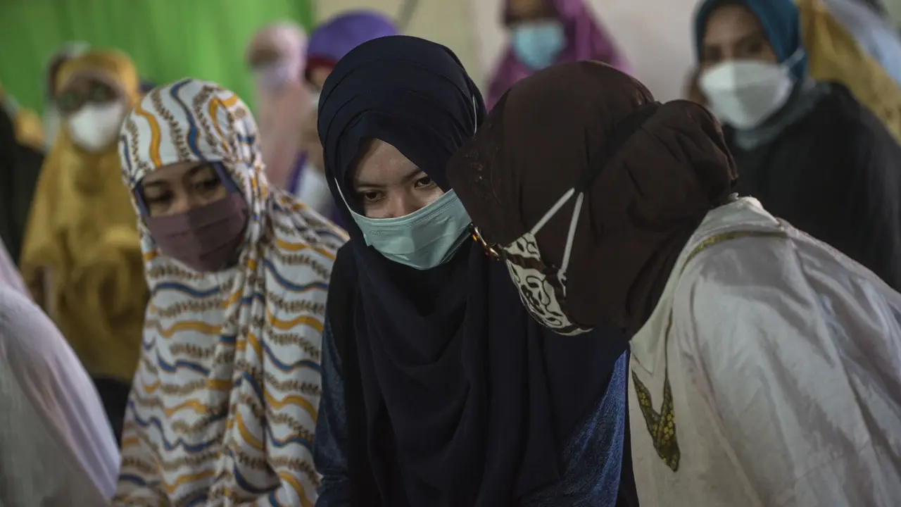 Sholat Ghaib Untuk Kru KRI Nanggala 402