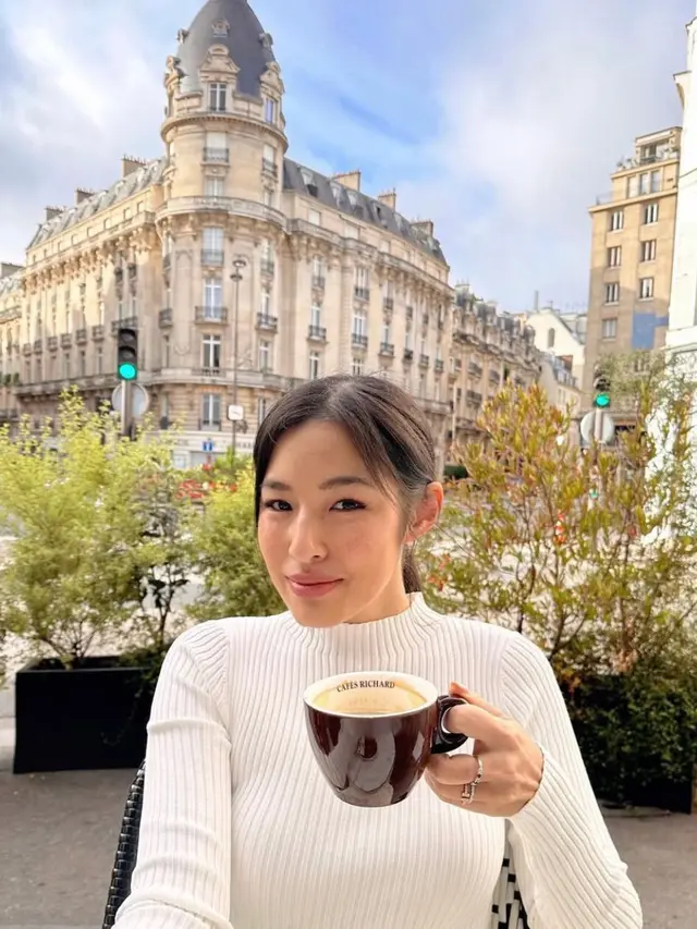 7 Pesona Tiffany Soetanto Istri Chef Arnold, Kecantikan Natural dengan Gaya Effortless (credit:instagram tiffanysoetanto)