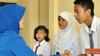 Citizen6, Sidoarjo: Ketua Cabang 1 menyampaikan bahwa dengan Beasiswa ini diharapkan anak-anak lebih meningkatkan semangat belajarnya agar dapat lebih berprestasi di sekolahnya masing-masing. (Pengirim: Roby)
