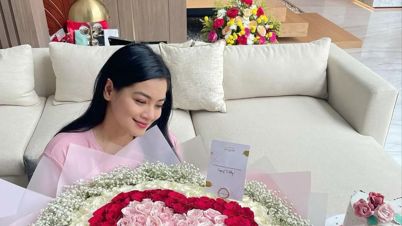 Momen ulang tahun Titi Kamal ke-40 (Foto: Instagram/@titi_kamall)