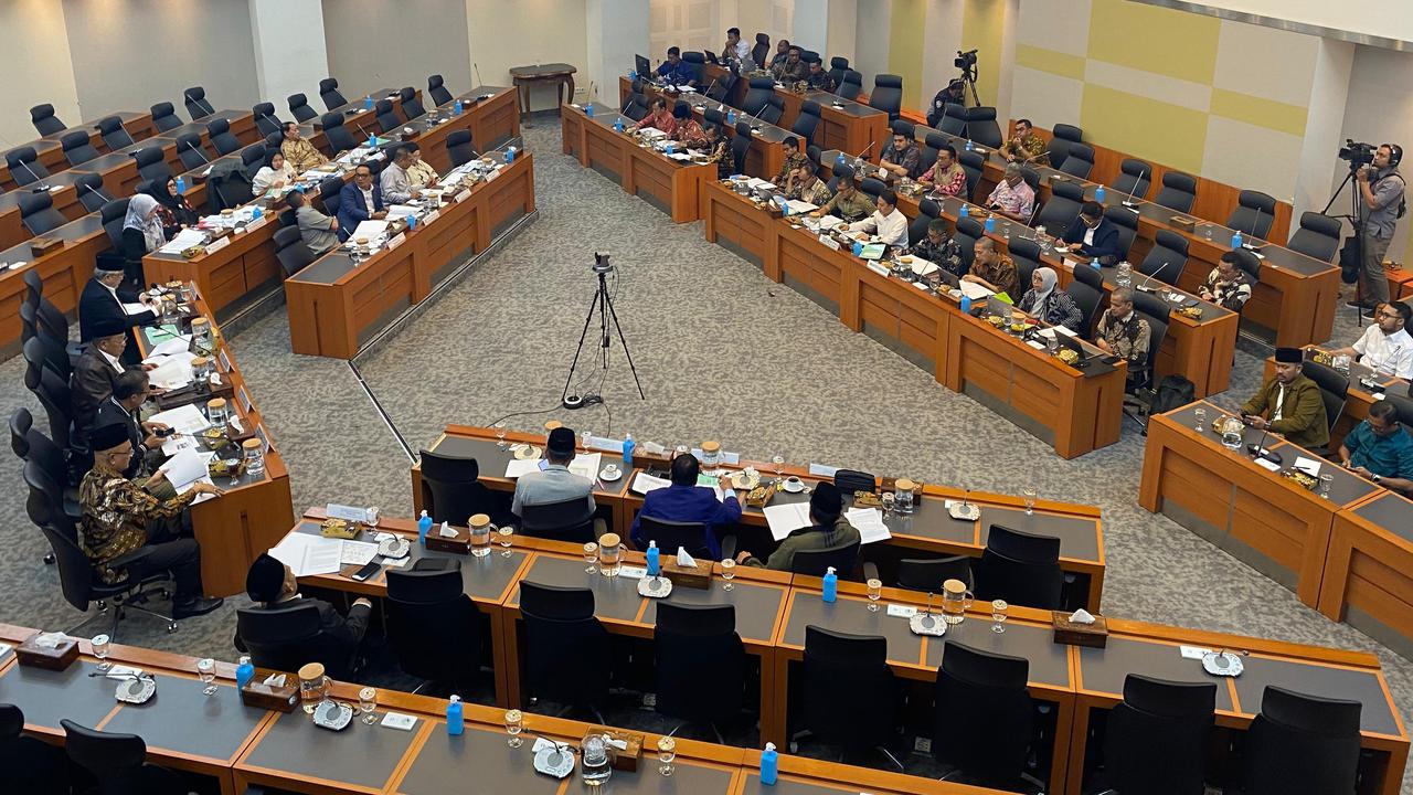 Biaya Haji 2025 Turun, DPR Minta Kemenag Lobi Pemerintah Arab Saudi Tambah Kuota Jemaah