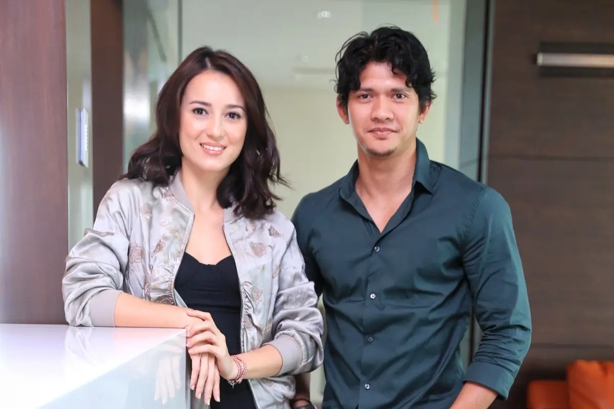 [Bintang] Julie Estelle Kenang Adegan Bareng Iko Uwais di Film Headshot