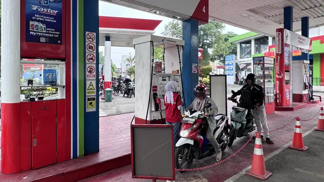 Pantauan Terkini SPBU COCO Yos Sudarso Medan. (Liputan6.com/Reza Efendi).