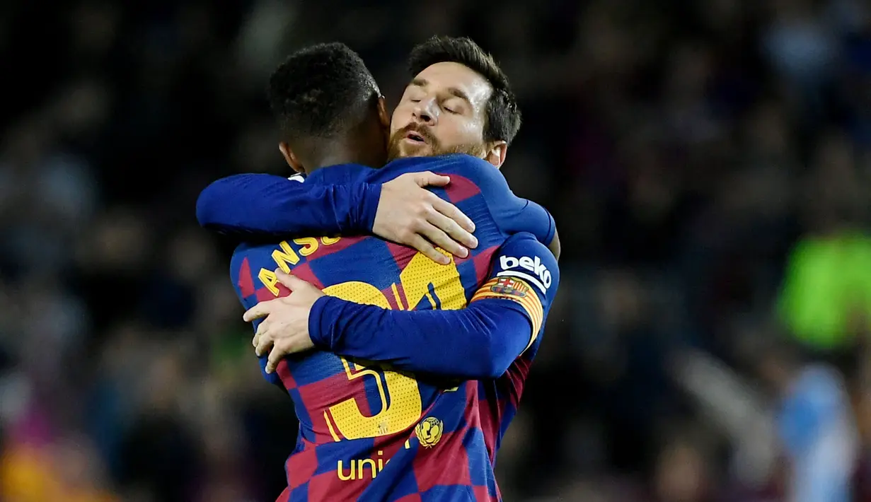 Ansu Fati - Penyerang muda dengan sederet rekor fantastis ini merupakan pemain harapan Barcelona di masa depan. Fati digadang-gadang mampu menjadi penerus Lionel Messi, terlebih kini ia juga telah mewarisi nomor punggung 10 milik sang legenda. (AFP/Lluis Gene)