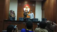 Jaksa Agung ST Burhanuddin dan Wakil Ketua KPK Laode M Syarif di Gedung Merah Putih. (Liputan6.com/Ady Anugrahadi)