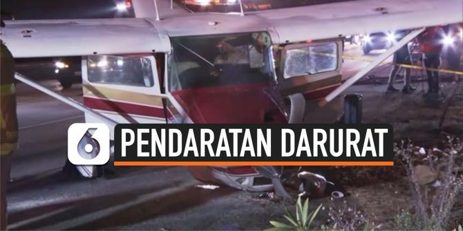 VIDEO: Pesawat Mendarat Darurat di Jalanan San Diego
