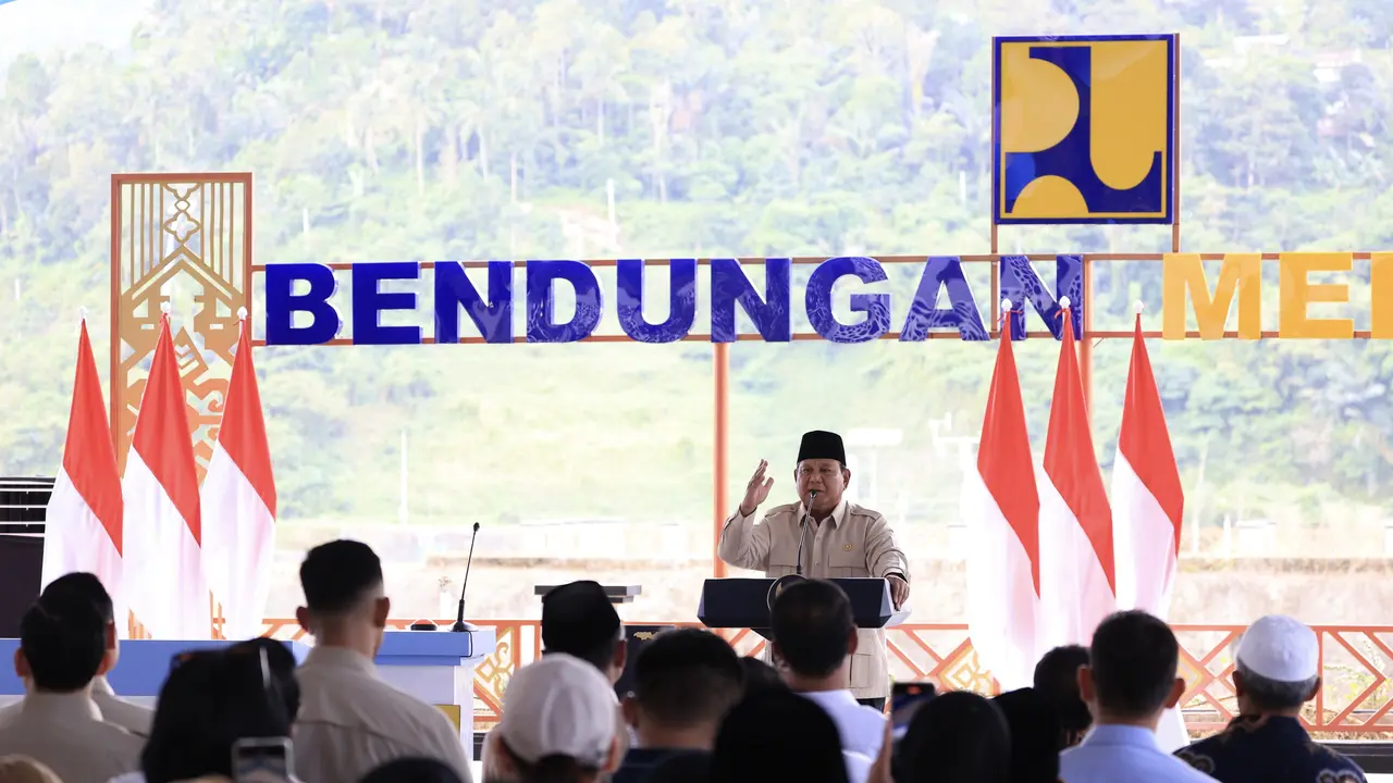 Presiden Prabowo Subianto dalam peresmian Bendungan Meninting di Lombok Barat, Nusa Tenggara Barat, Jumat (10/7/2026). (Dok Bakom)