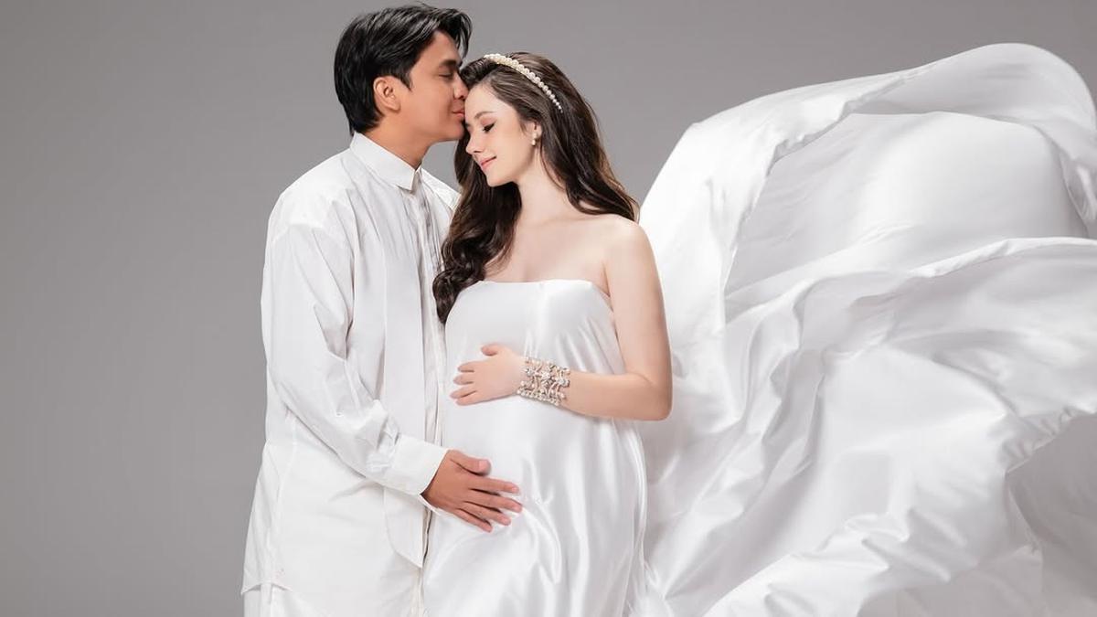 Billy Syahputra Umumkan Gender Reveal, Vika Kolesnaya Hamil Anak Laki-Laki!