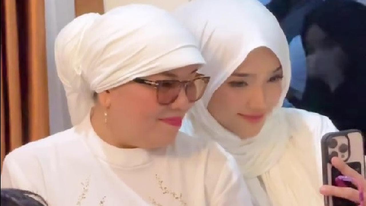 Potret Fuji Berhijab Syari di Momen Pengajian Frans Faisal, Netizen: Versi Yalili Yalili Ga Ada Obat