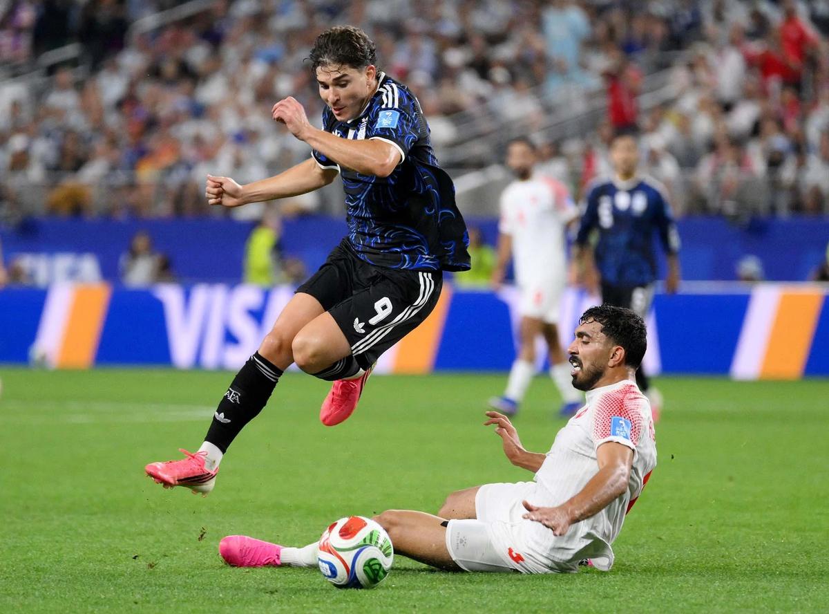 FOTO: Messi Cetak Gol Argentina Taklukkan Yordania