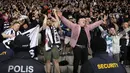 Hasil ini tentu menjadi modal berharga Newcastle yang nantinya akan kembali berjumpa pada leg kedua, Rabu (25/02/2026) waktu setempat. (AP Photo/Stringer)