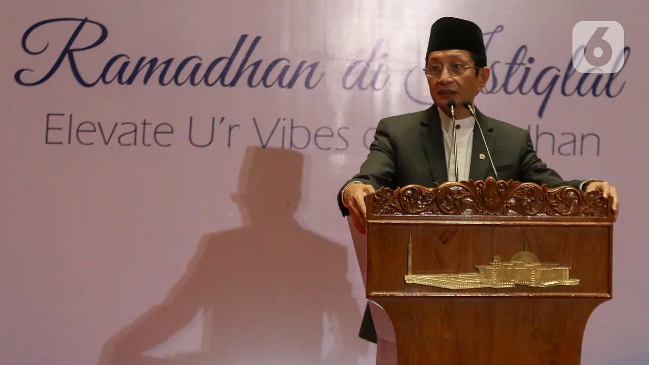 Ribuan Umat Muslim Laksanakan Tarawih Pertama Ramadan 1446 H
