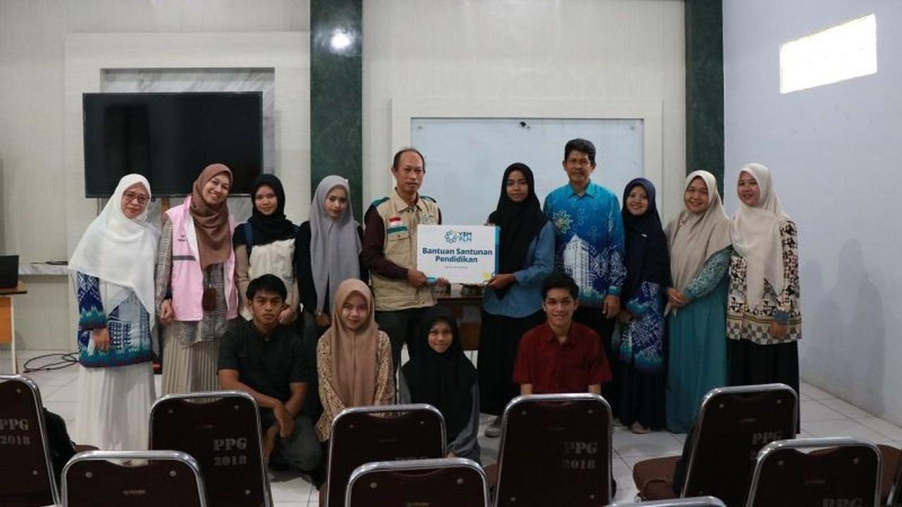 PLN UIP Sulawesi Salurkan Beasiswa untuk Mahasiswa UMI dan Unismuh, Perkuat Pendidikan