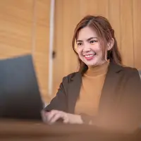 7 Cara Alami Membuat Wajah Terlihat Lebih Muda di Usia 40-an./Copyright depositphotos.com/itchaz