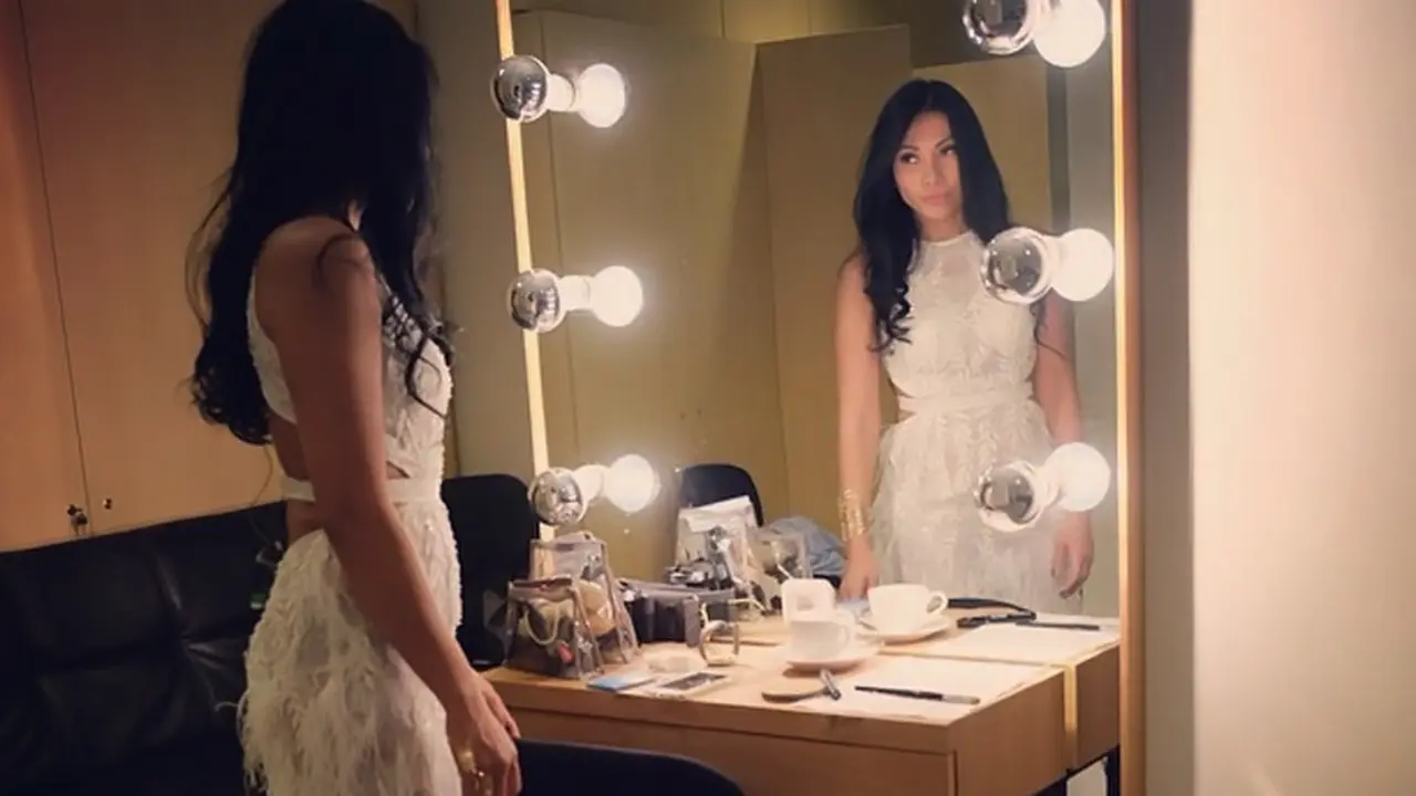 Anggun 