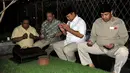Prabowo datangi makam ayahnya di Pemakaman Umum Karet Bivak, Jakarta, Rabu, (21/5/2014). Sebelumnya Prabowo ziarah di Makam Pahlawan Kalibata (Liputan6.com/Johan Tallo). 