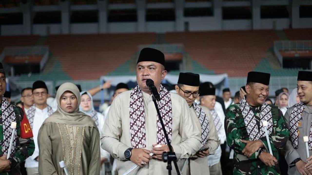 Bupati Bogor Sediakan Doorprize Meriah untuk Jamaah Salat Idul Fitri di Stadion Pakansari