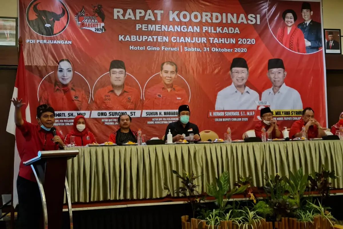 Ketua DPP PDIP Sukur Nababan Roadshow di 8 Kota/Kabupaten di Jawa Barat yang melangsungkan Pilkada Serentak 2020. (Bam Sinulingga/Liputan6.com)
