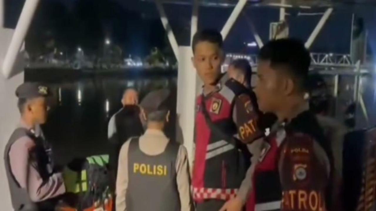 Patko Samapta Polresta Banjarmasin Kawal Intensif Pencarian Korban Tenggelam di Jembatan Dewi