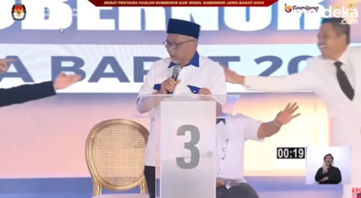 Cawagub Ronald Sampai Berdiri & Demul Mendekat Colek Syaikhu di Debat