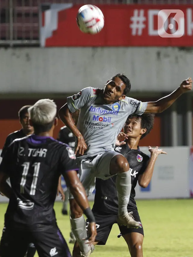 FOTO: Persib Bandung Lumat Persita Tangerang di Piala Menpora 2021