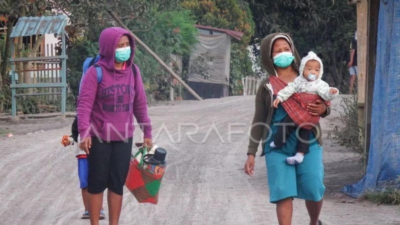 PVMBG Imbau Masker Gunung Lewotobi, Warga Wajib Waspada Hujan Abu dan Potensi Lahar Hujan