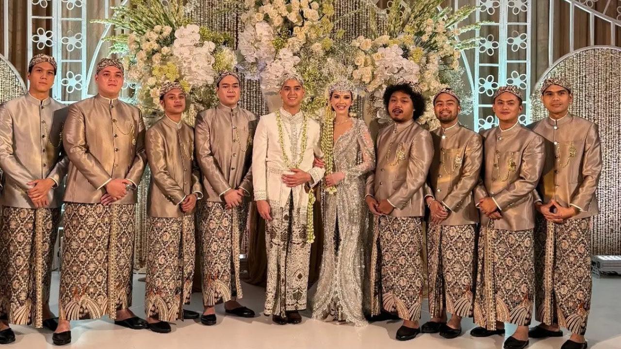 7 Potret Bridesmaid-Groomsmen di Pernikahan Alyssa Daguise dan Al Ghazali, Busana Elegan Curi Perhatian