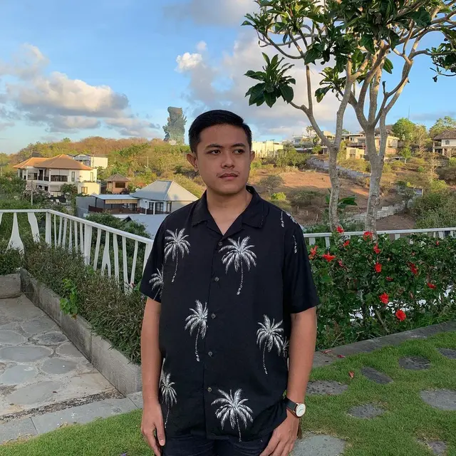 Kakak Millen Cyrus, Globantara Ibrahim alias Oban. (Foto: Instagram @globantaraibrahim)