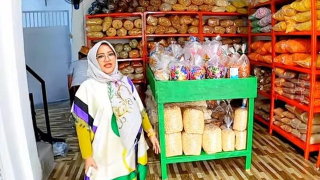 Pabrik tersebut dikatakan dibangun di salah satu desa terpencil yang dekat dengan area perkebunan.