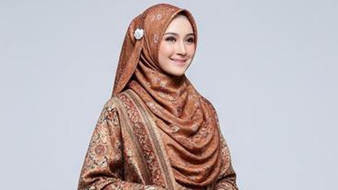 Model Gamis Brokat Kombinasi Cocok untuk Acara Apa? Ini 8 Padu Padan untuk Berbagai Acara di 2025