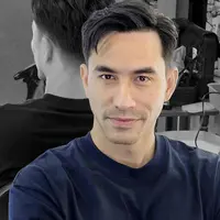 Darius Sinathrya dan model rambut baru [Instagram/darius_sinathrya]
