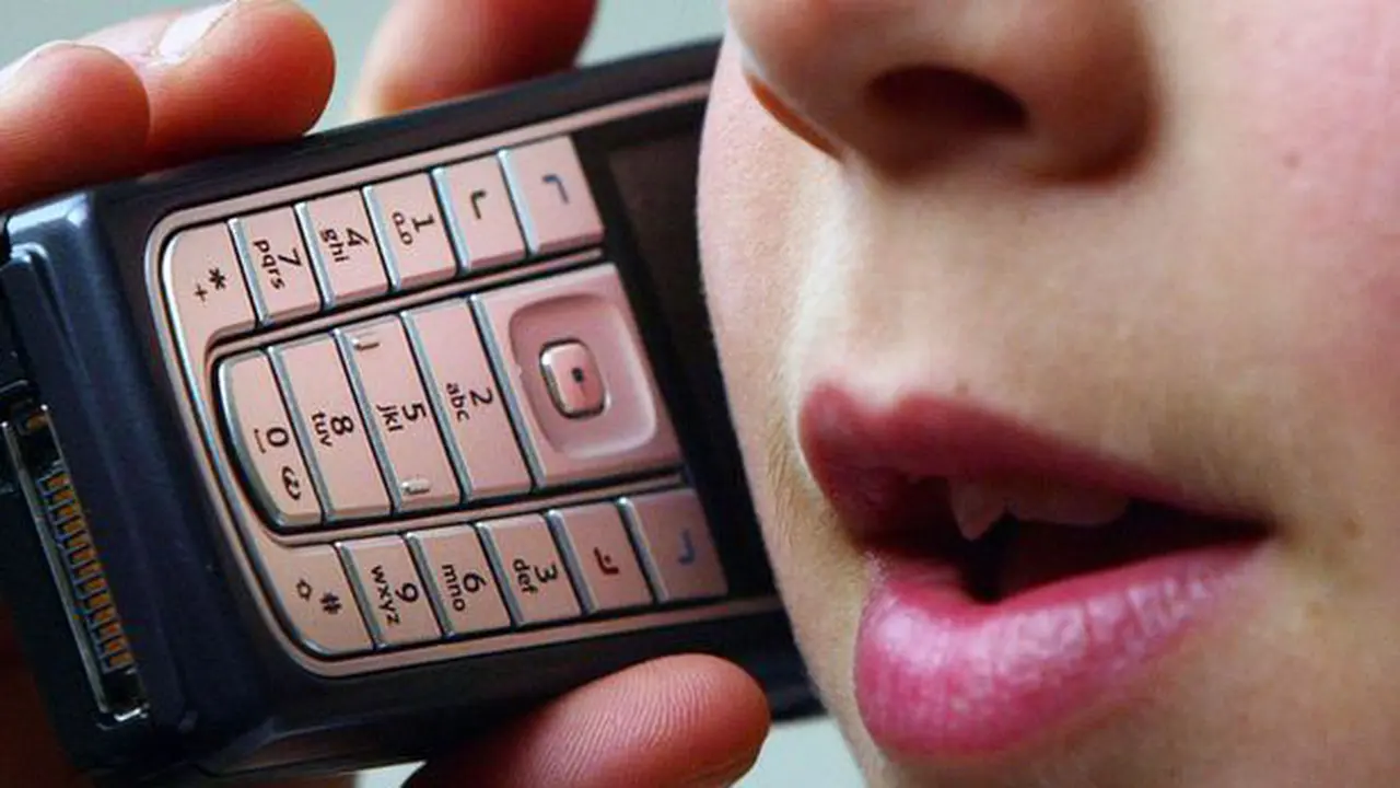 Ibu Buat Aplikasi Mobile Untuk Hukum Anaknya