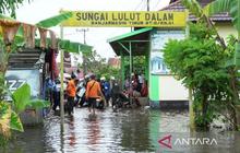 Pemkot Banjarmasin Dirikan Dapur Umum untuk Korban Banjir Rob di Sungai Lulut
