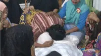 Top 3 Berita Hari Ini: Emak-Emak Saling Cakar hingga Tewas