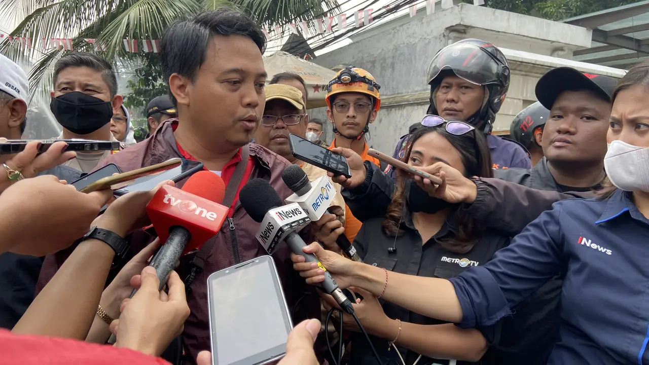 Andi, Lurah Grogol Selatan, Kebayoran lama