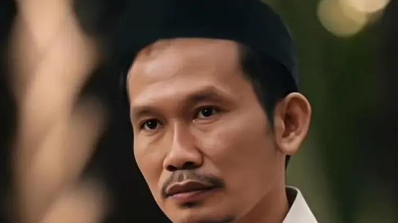 Saat Presiden Dilengserkan, Kekaguman Gus Baha kepada Gus Dur dari Sisi Fikih