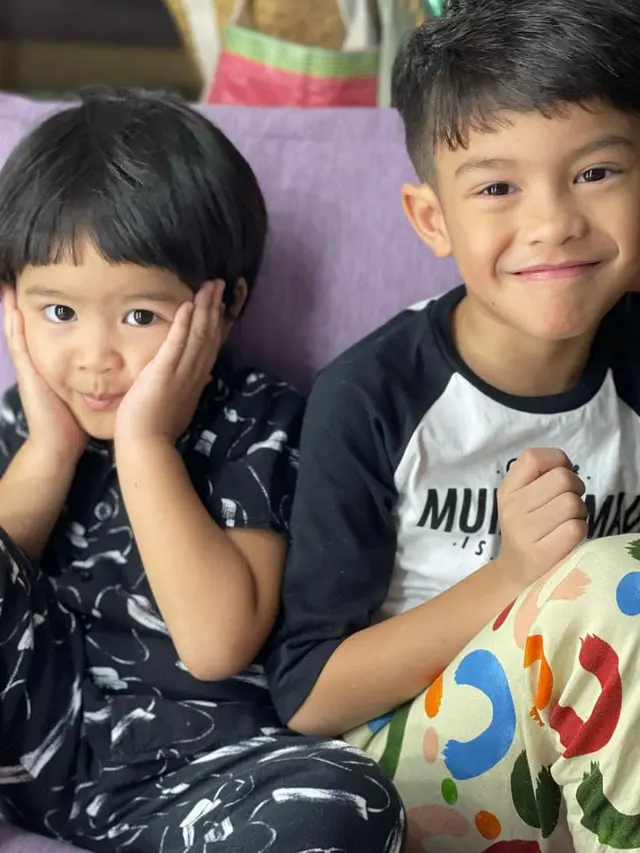 [Fimela] Revalina S Temat