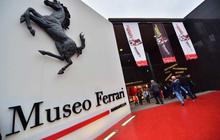 Berkunjung ke pameran mobil-mobil super di Museum Ferrari Italia