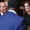 Pangeran William dan Kate Middleton bertemu relawan dan staf yang bertugas dalam pemakaman Ratu Elizabeth II.  (Ian Vogler/Pool Photo via AP)