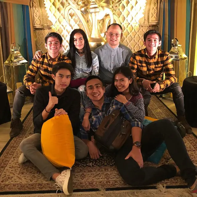 Momen Manis Rizki Ridho D'Academy dan Iis Dahlia (sumber: instagram.com/da2_rizki123)