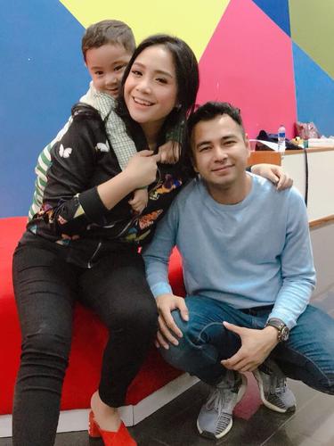 [Bintang] Nagita Slavina dan Rafathar