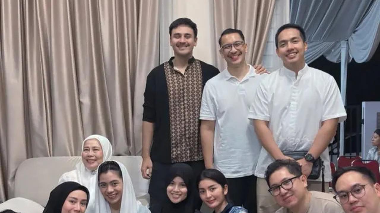 7 Momen Dewi Yull Doakan Ray Sahetapy di Tahlilan Hari Ke-7, Ingat Kebaikan Mantan Suami