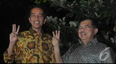 Jokowi dan JK mengadakan jumpa pers terkait hasil putusan MK, Jakarta, Kamis (21/8/2014) (Liputan6.com/Herman Zakharia)