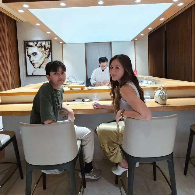 Wulan Guritno dan Putra Bungsu