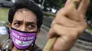 Pengunjuk rasa memakai masker saat melakukan aksi di Jakarta, Selasa (3/5). World Press Freedom Day 2016 mengusung tema 'Berbeda itu Hak' bertujuan membangun kembali pemahaman publik akan toleransi dan kebhinekaan. (Liputan6.com/Immanuel Antonius)