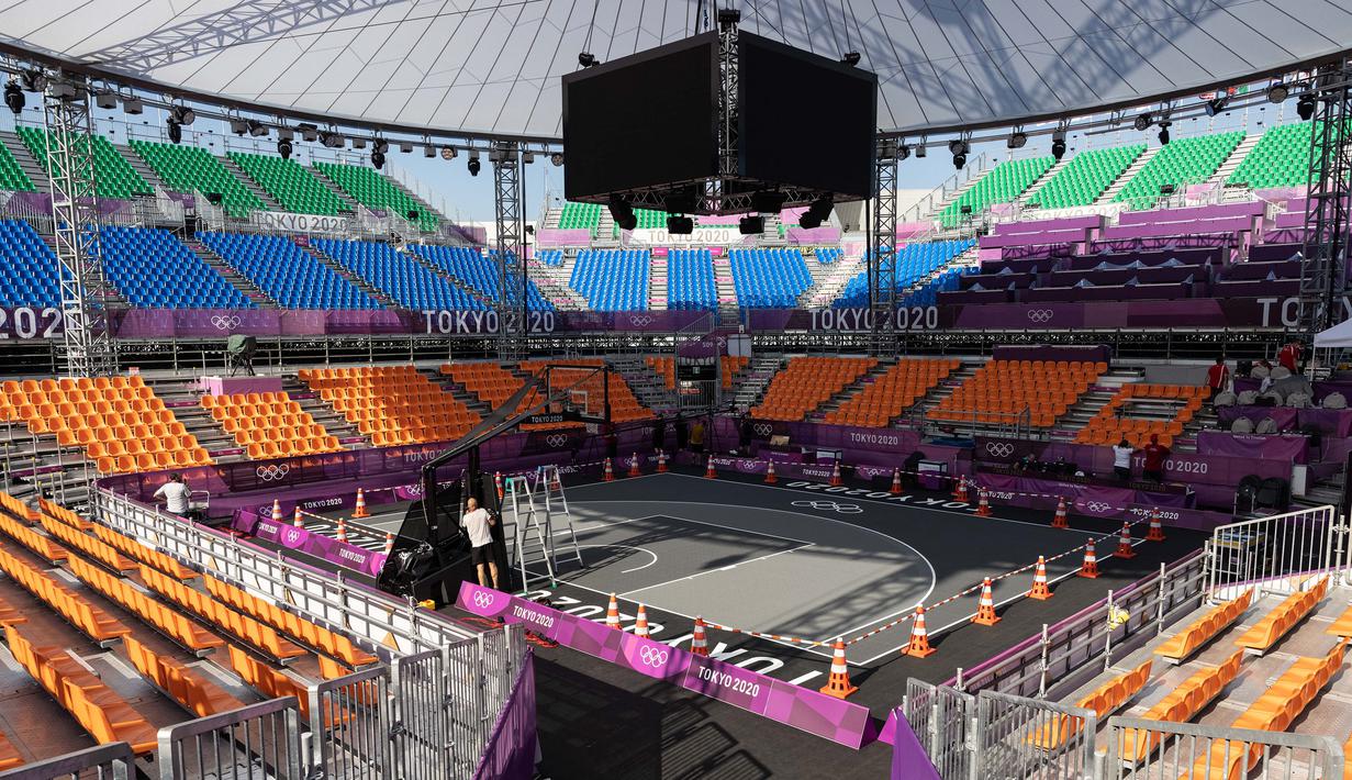 Aomi Urban Sports Park merupakan tempat sementara di distrik Aomi dan terletak dekat dengan Desa Atlet yang menyuguhkan pemandangan indah Teluk Tokyo. Venue ini akan digunakan untuk cabang olah raga basket 3x3 dan panjat tebing pada Olimpiade Tokyo 2020. (Foto: AFP/Yuki Iwamura)