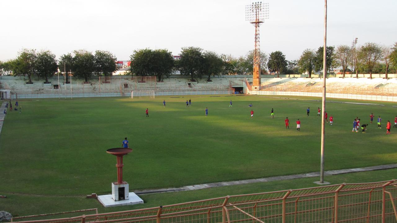 Stadion Gelora 10 November
