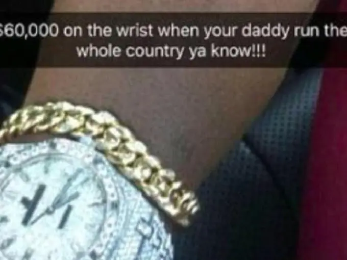 Postingan putra Mugabe, Bellarmine Chatung, yang memamerkan arloji senilai US$ 60 ribu (Instagram/Bellarmine Chatung)