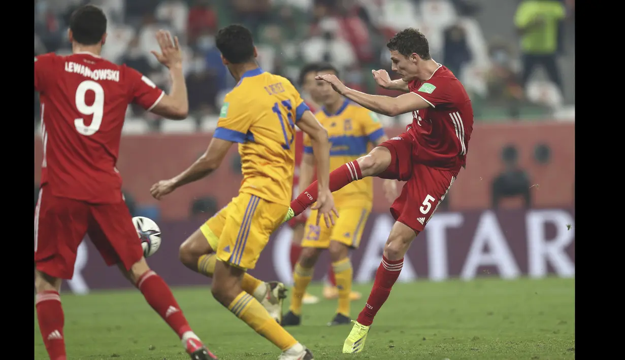 Satu-satunya gol Bayern Munchen diciptakan Benjamin Pavard pada menit ke-59. Pemain berkebangsaan Prancis tersebut mendapatkan bantuan dari Lewandowski yang menyajikan assist untuknya sebelum mencetak gol. (Foto: AP)